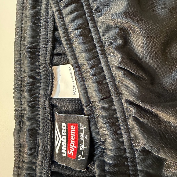 Supreme Black Checkered Athletic Shorts - Picture 7 of 7